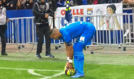 德足协CEO：正研究球员更换会籍后，原协会是否可以获得补偿