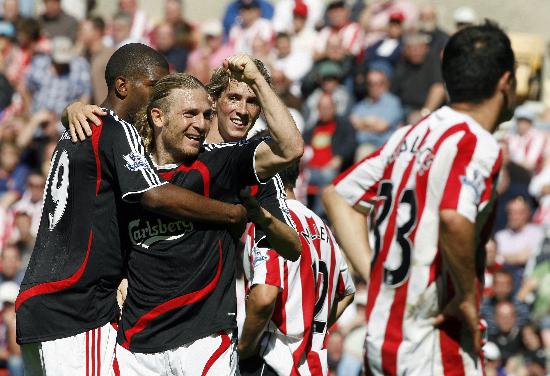 NBA：湖人险胜火箭 詹姆斯砍下35分